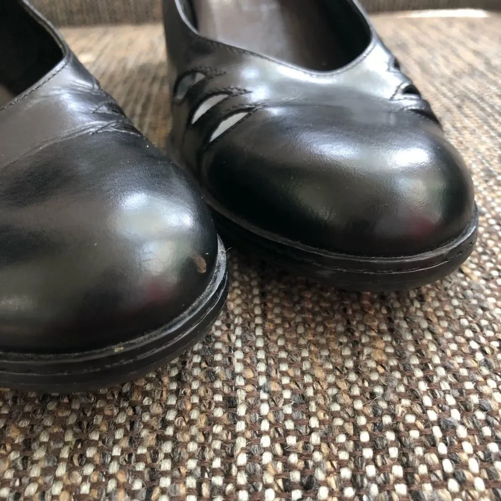 Etienne Aigner Ville Heels Laser Cut Leather 9.5